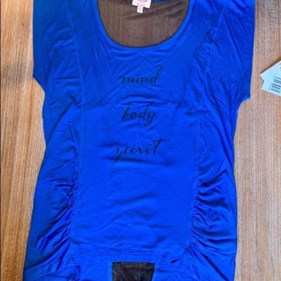 Pink Lotus Blue & Black Workout Shirt - Picture 3 of 5